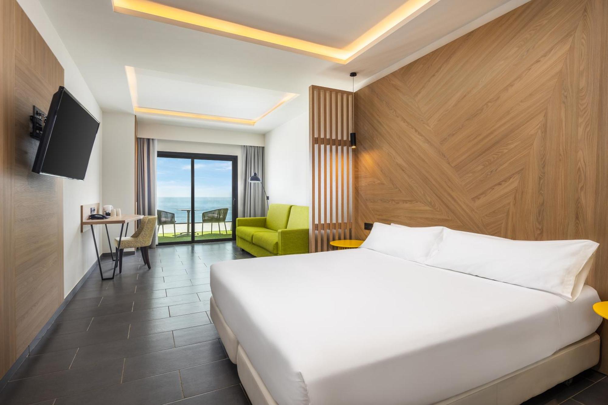 Double Room with Sea View,1323951385:JPEG