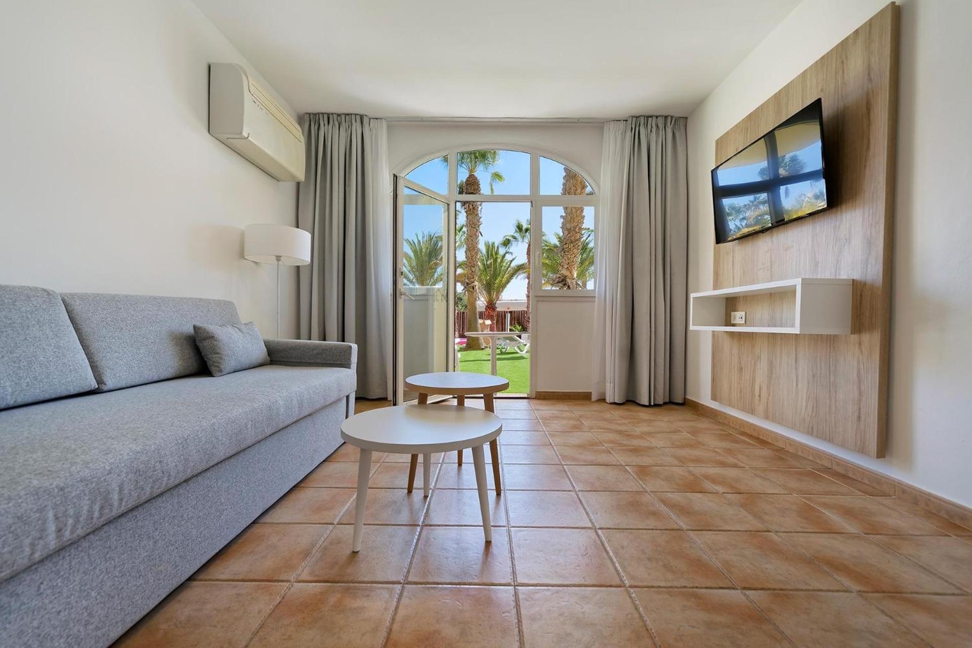 Apartamento de 1 dormitorio con amplia terraza y acceso al jardín