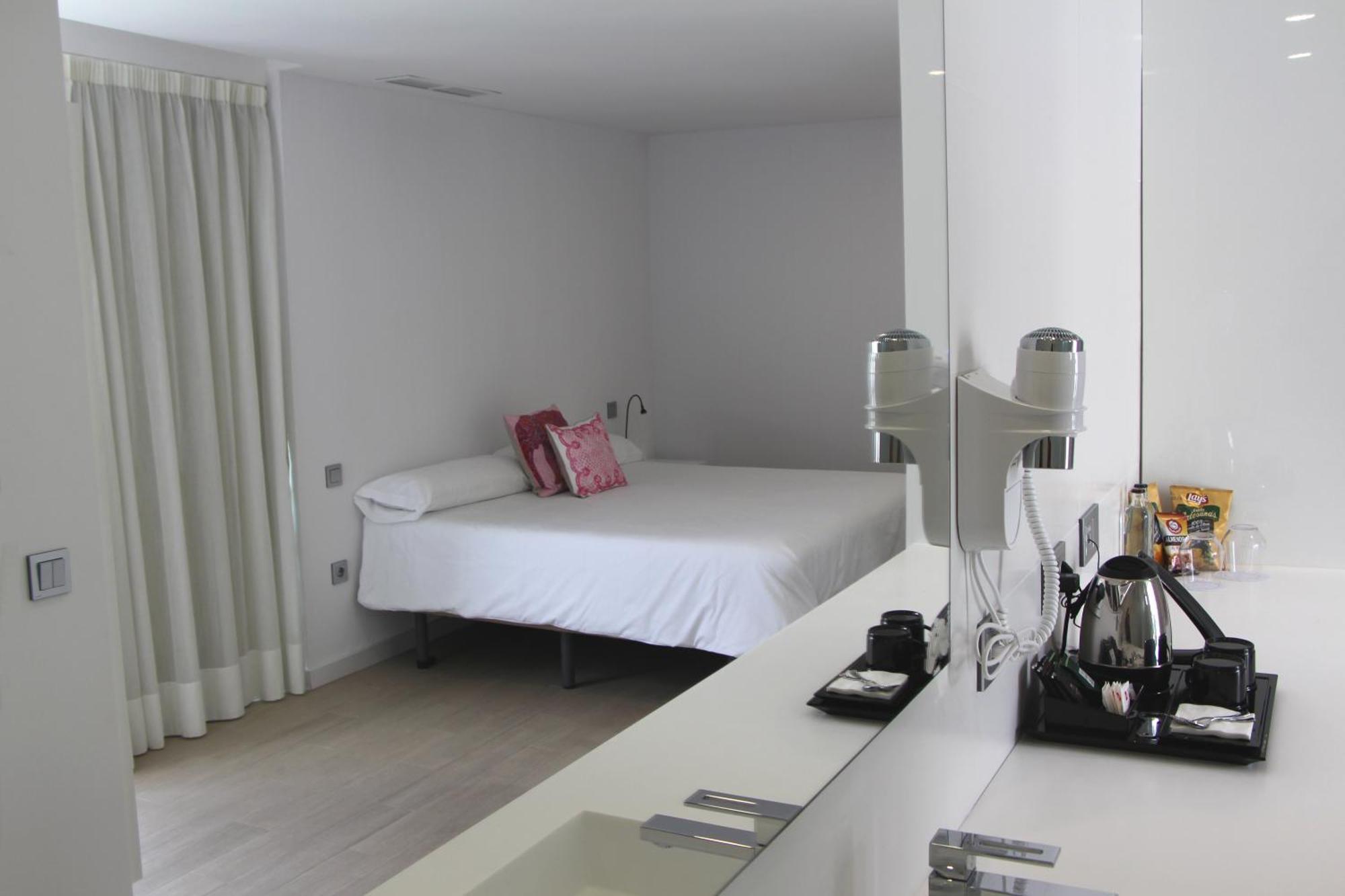 Superior Double Room,1284148816:JPEG