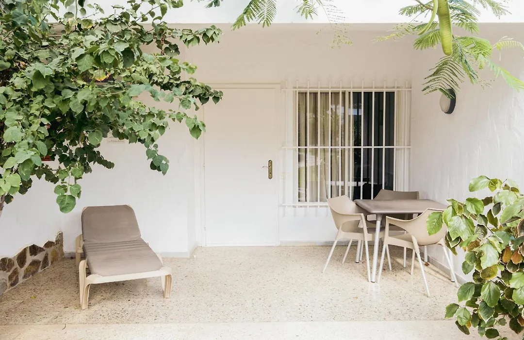 Makai Bungalows-1